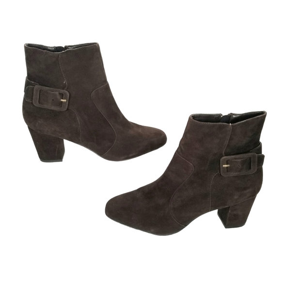 Trotters SZ 9M Heeled Ankle Boot / Bootie with Buckle Chocolate Brown Suede - Picture 1 of 11